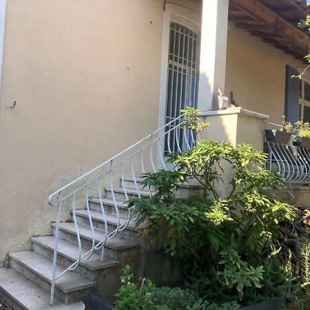 Appartamento Feuillade Ancien Partage Nîmes Esterno foto